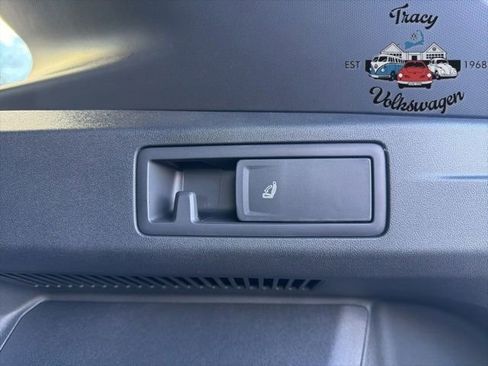 New 2025 Volkswagen Tiguan SE R-Line image 23