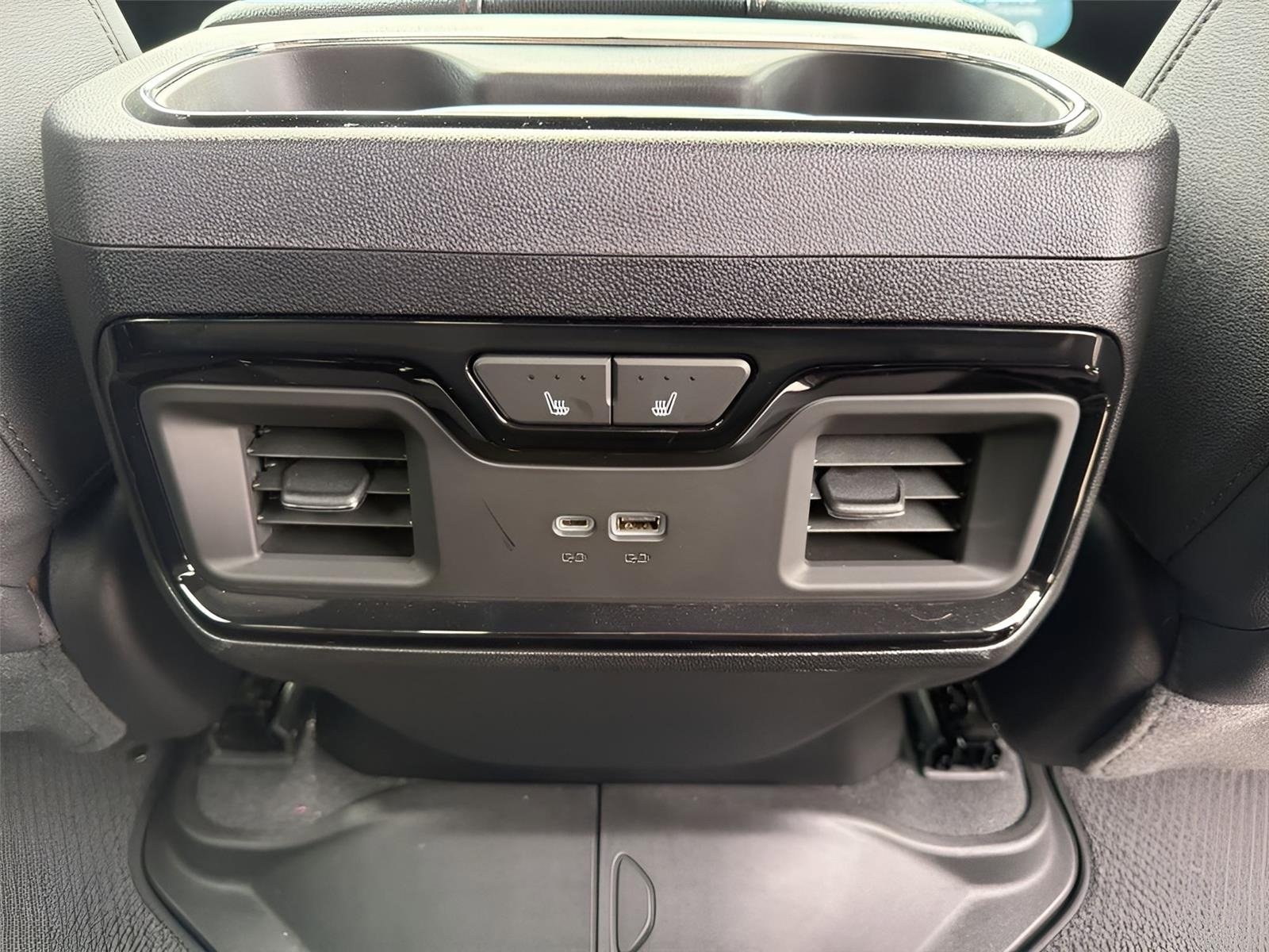 Used 2024 GMC Sierra 1500 AT4 w/ AT4 Premium Package AWD/4WD image 27