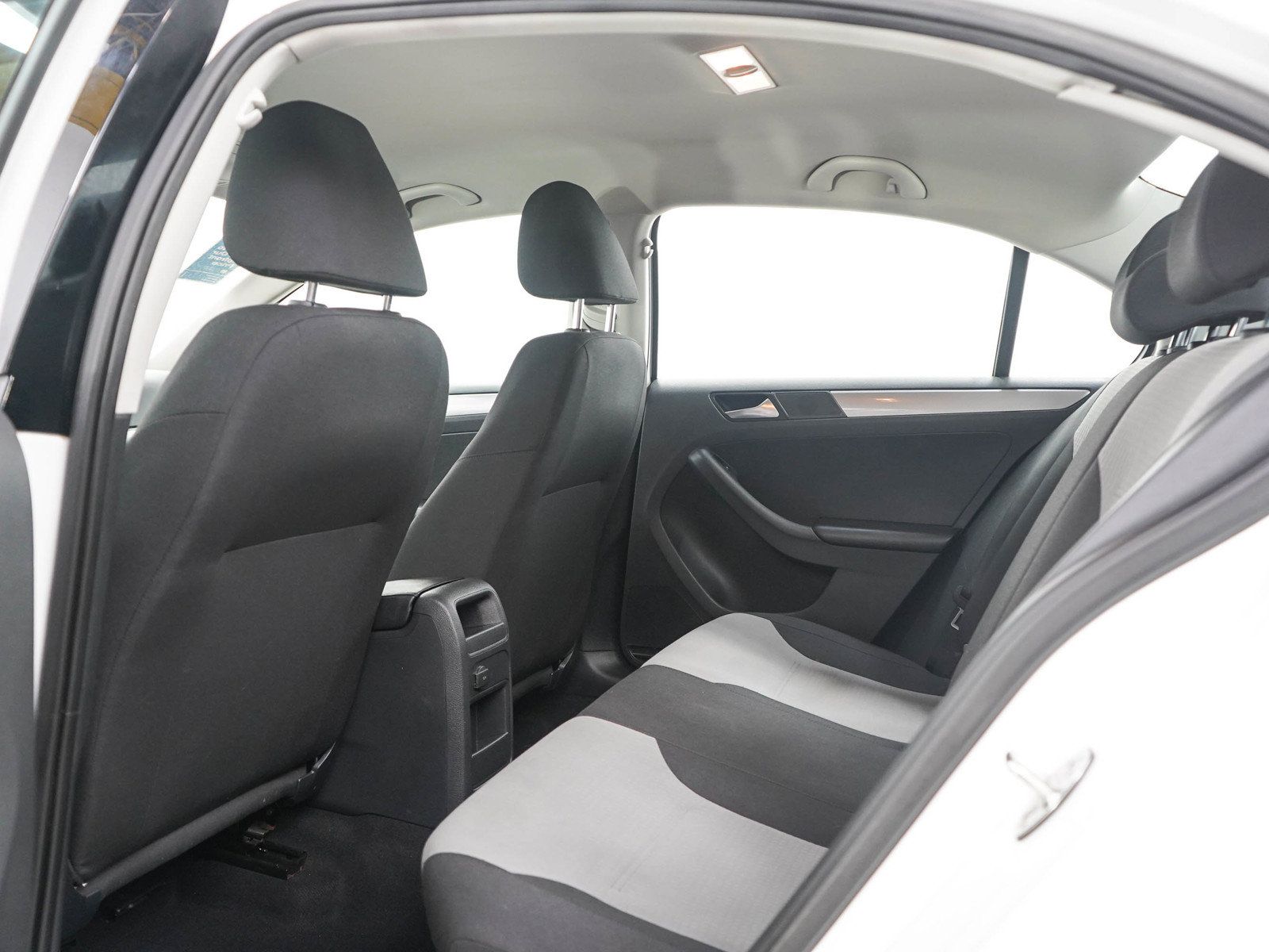 Used 2017 Volkswagen Jetta S FWD image 16