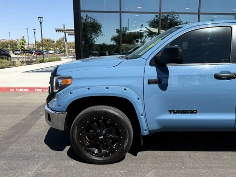 Used 2021 Toyota Tundra SR5 w/ SR5 Leather Package AWD/4WD image 12
