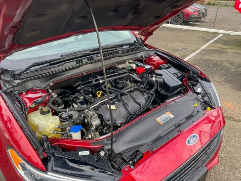 Used 2018 Ford Fusion Titanium image 41