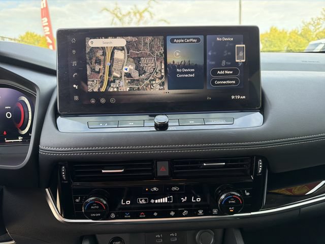 Certified 2025 Nissan Rogue SL w/ Tech Package FWD image 30
