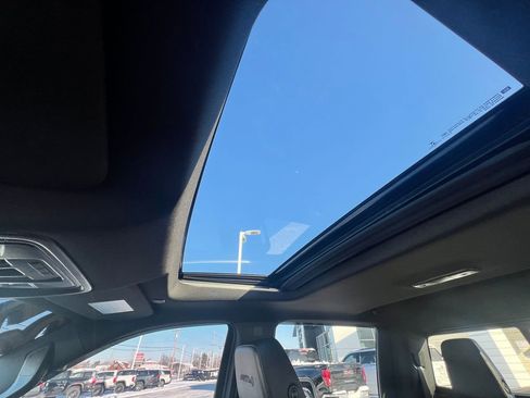 Used 2022 GMC Sierra 1500 AT4 w/ Sierra Safety Plus Package image 22