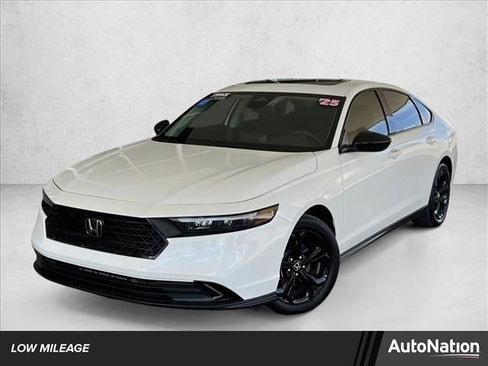 Used 2025 Honda Accord SE image 1