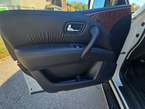 Used 2020 Nissan Armada Platinum w/ Captain's Chairs Package image 22