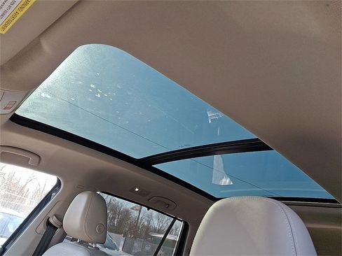 Certified 2022 Volkswagen Atlas SEL image 13