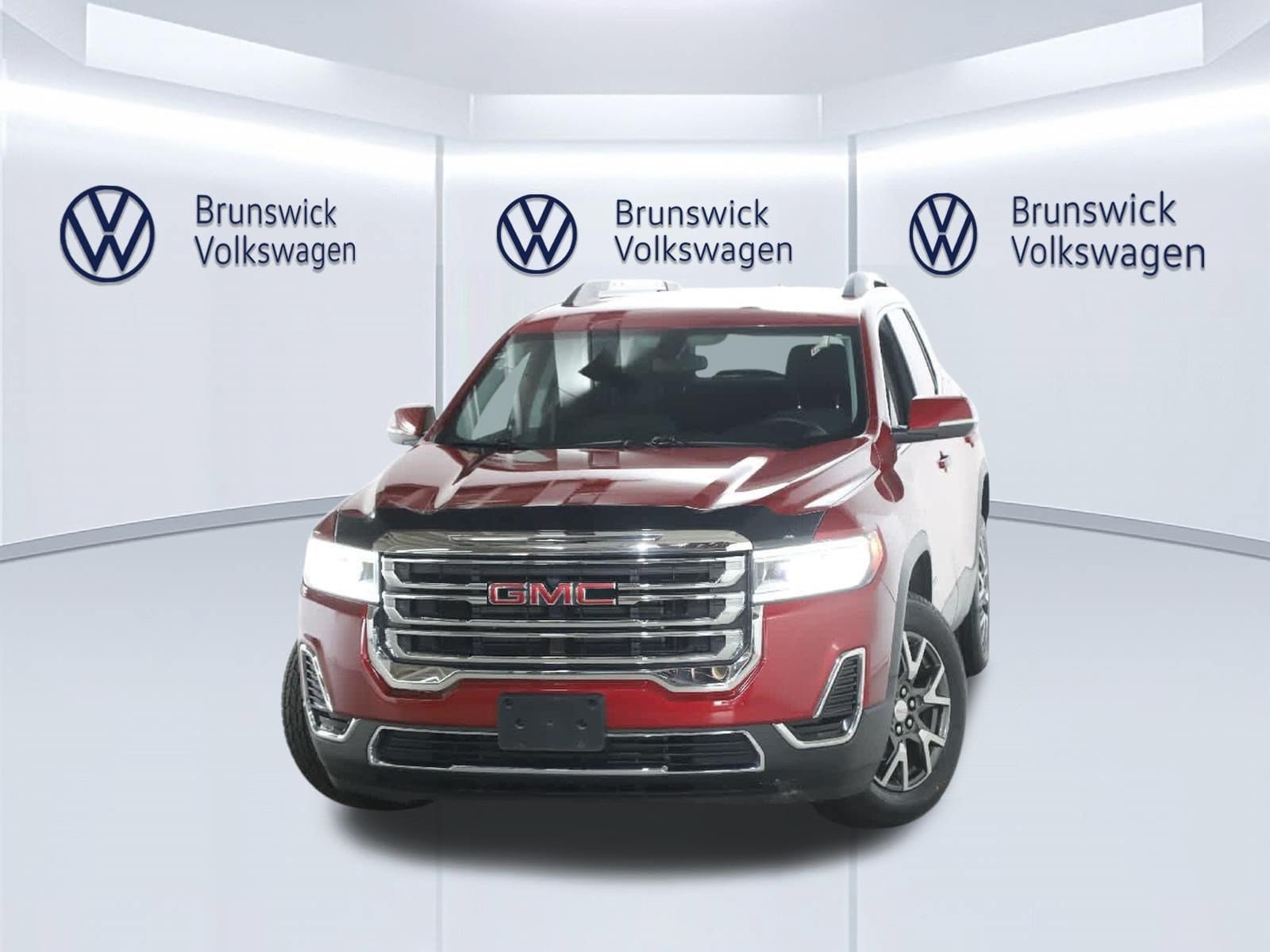 Used 2020 GMC Acadia SLE w/ Driver Convenience Package FWD image 3