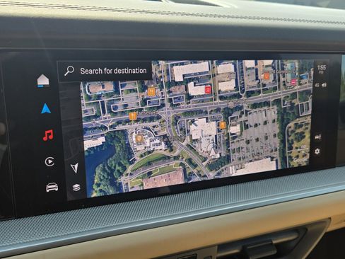 Used 2025 Porsche Cayenne Coupe image 19