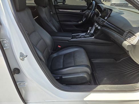 Used 2018 Honda Accord Sport image 20