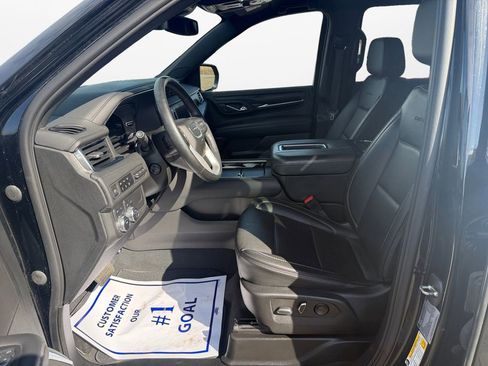 Used 2023 GMC Yukon XL Denali image 15