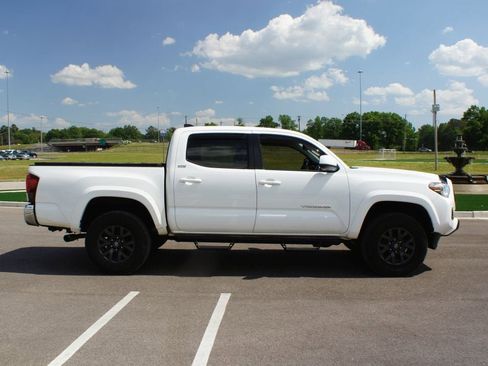 Used 2023 Toyota Tacoma SR5 AWD/4WD image 22