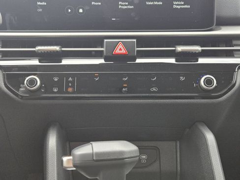 New 2026 Kia Sportage LX w/ LX Convenience Package FWD image 14