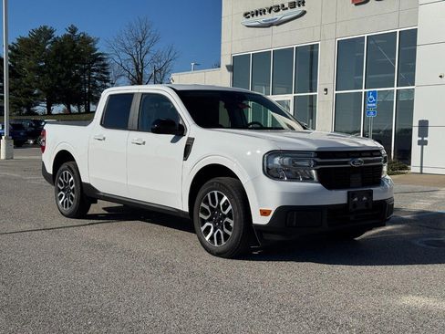 Used 2024 Ford Maverick Lariat image 2