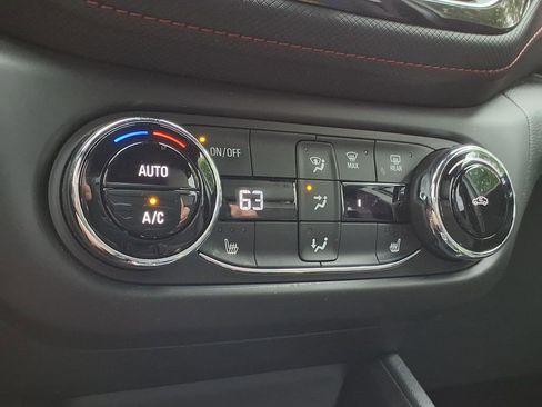 Used 2023 Chevrolet TrailBlazer RS w/ Convenience Package AWD/4WD image 9