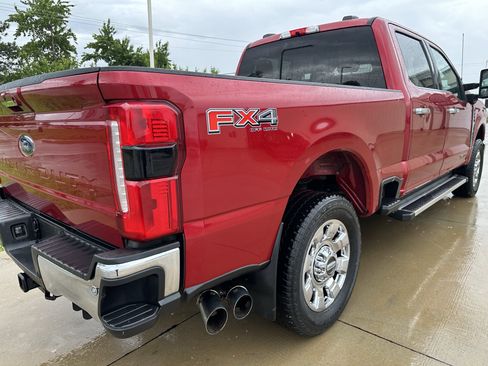 Used 2023 Ford F250 Lariat w/ Chrome Package AWD/4WD image 4