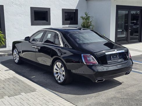 Used 2021 Rolls-Royce Ghost image 4