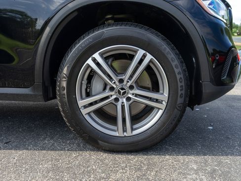 Used 2022 Mercedes-Benz GLC 300 4MATIC image 11