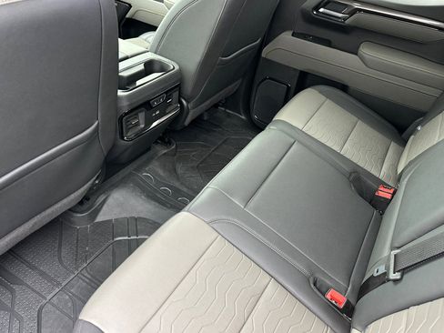 Used 2025 Chevrolet Silverado 1500 ZR2 w/ Technology Package image 13