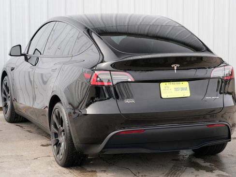 Used 2021 Tesla Model Y Long Range image 50