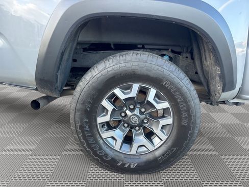 Used 2021 Toyota Tacoma TRD Off-Road AWD/4WD image 29