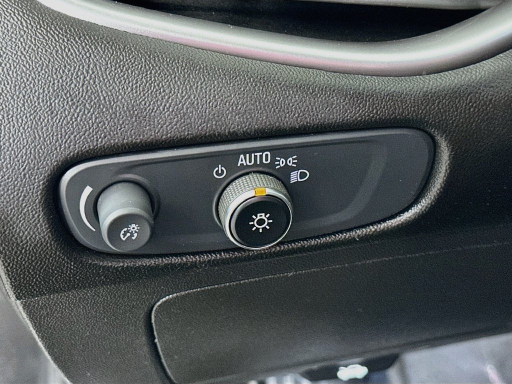 Used 2024 Chevrolet Malibu LT FWD image 16