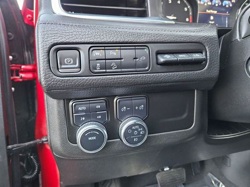 Used 2021 GMC Yukon Denali w/ Denali Premium Package image 26