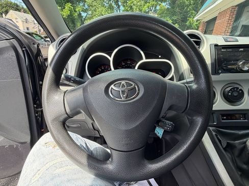 Used 2009 Toyota Matrix FWD image 12