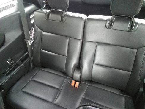 Used 2020 Ford Explorer XLT w/ Equipment Group 202A image 10