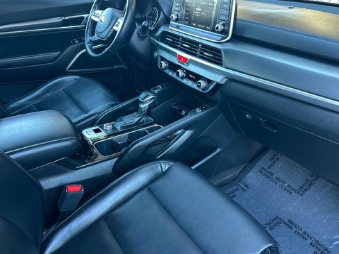 Used 2020 Kia Telluride S FWD image 16