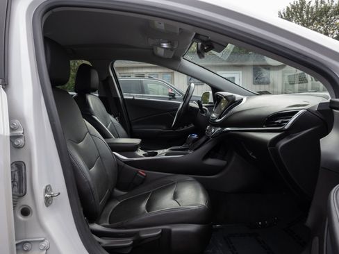 Used 2018 Chevrolet Volt Premier image 31