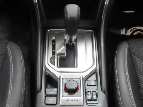 Used 2022 Subaru Forester Premium AWD/4WD image 9