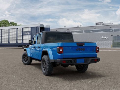 Used 2025 Jeep Gladiator Sport AWD/4WD image 3