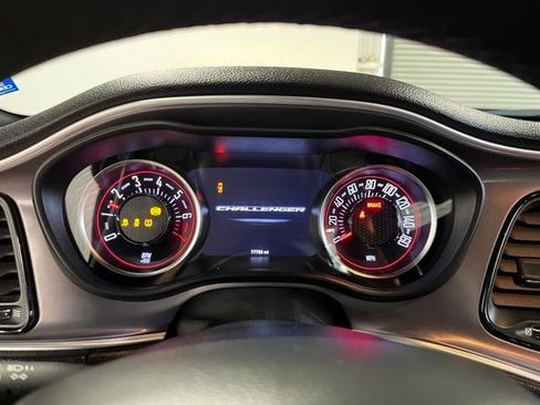 Used 2021 Dodge Challenger SXT RWD image 19