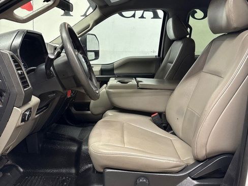 Used 2022 Ford F250 XL w/ Power Equipment Group AWD/4WD image 30