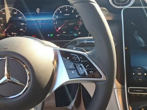 Used 2026 Mercedes-Benz GLC 300 4MATIC image 21