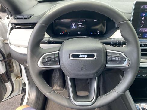 Used 2025 Jeep Compass Limited w/ Elite Group AWD/4WD image 10