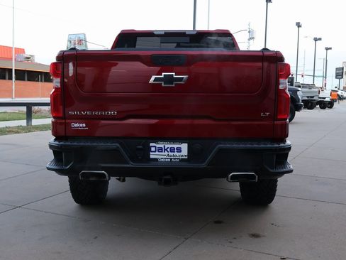 Used 2021 Chevrolet Silverado 1500 LT Trail Boss w/ Convenience Package II image 7