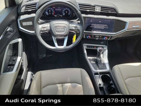 Used 2022 Audi Q3 2.0T Premium w/ Convenience Package AWD/4WD image 10