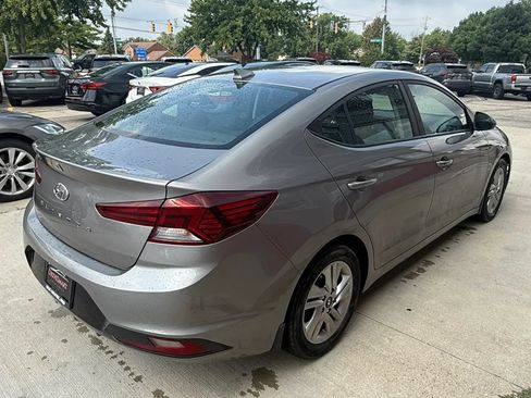 Used 2020 Hyundai Elantra Value Edition w/ Winter Weather Package FWD image 3