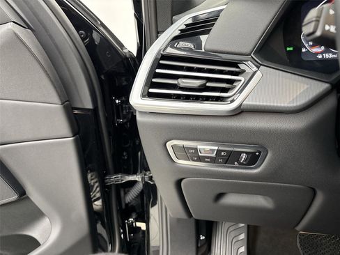 Used 2023 BMW X5 xDrive40i w/ Climate Comfort Package image 31