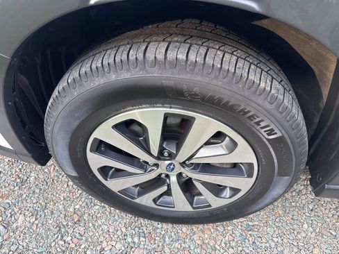 Used 2023 Subaru Outback Premium AWD/4WD image 6