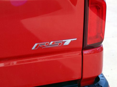 Used 2021 Chevrolet Silverado 1500 RST image 10