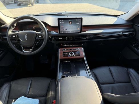 Used 2024 Lincoln Aviator Reserve w/ Elements Package Plus image 15