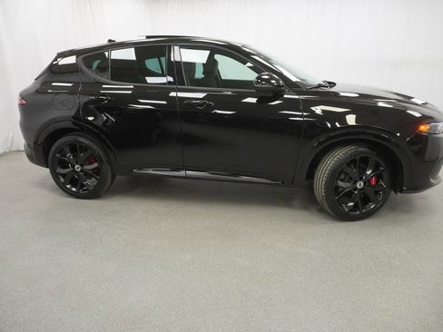 Certified 2025 Dodge Hornet R/T AWD/4WD image 11