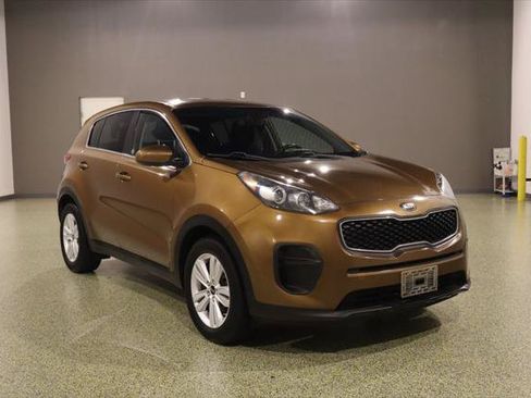 Used 2018 Kia Sportage LX FWD image 1