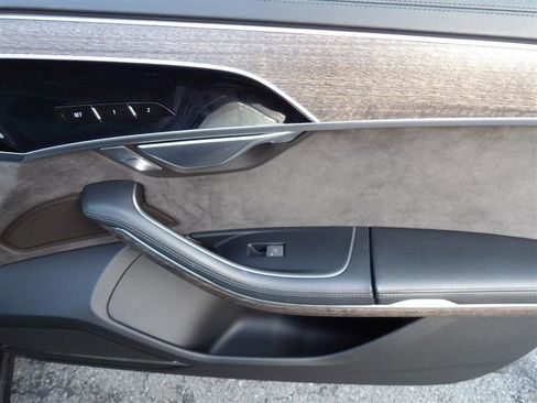 Used 2019 Audi A8 L 3.0T w/ Luxury Package image 19