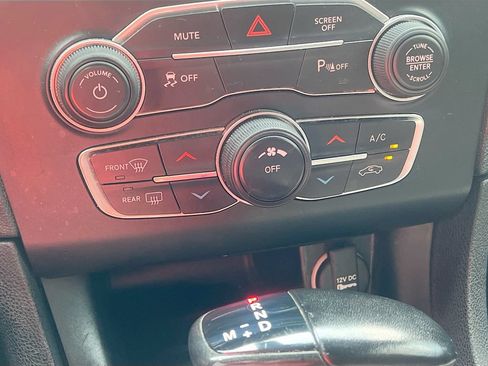 Used 2022 Dodge Charger SXT RWD image 15