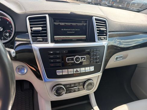 Used 2016 Mercedes-Benz GL 320 BlueTEC 4MATIC image 23