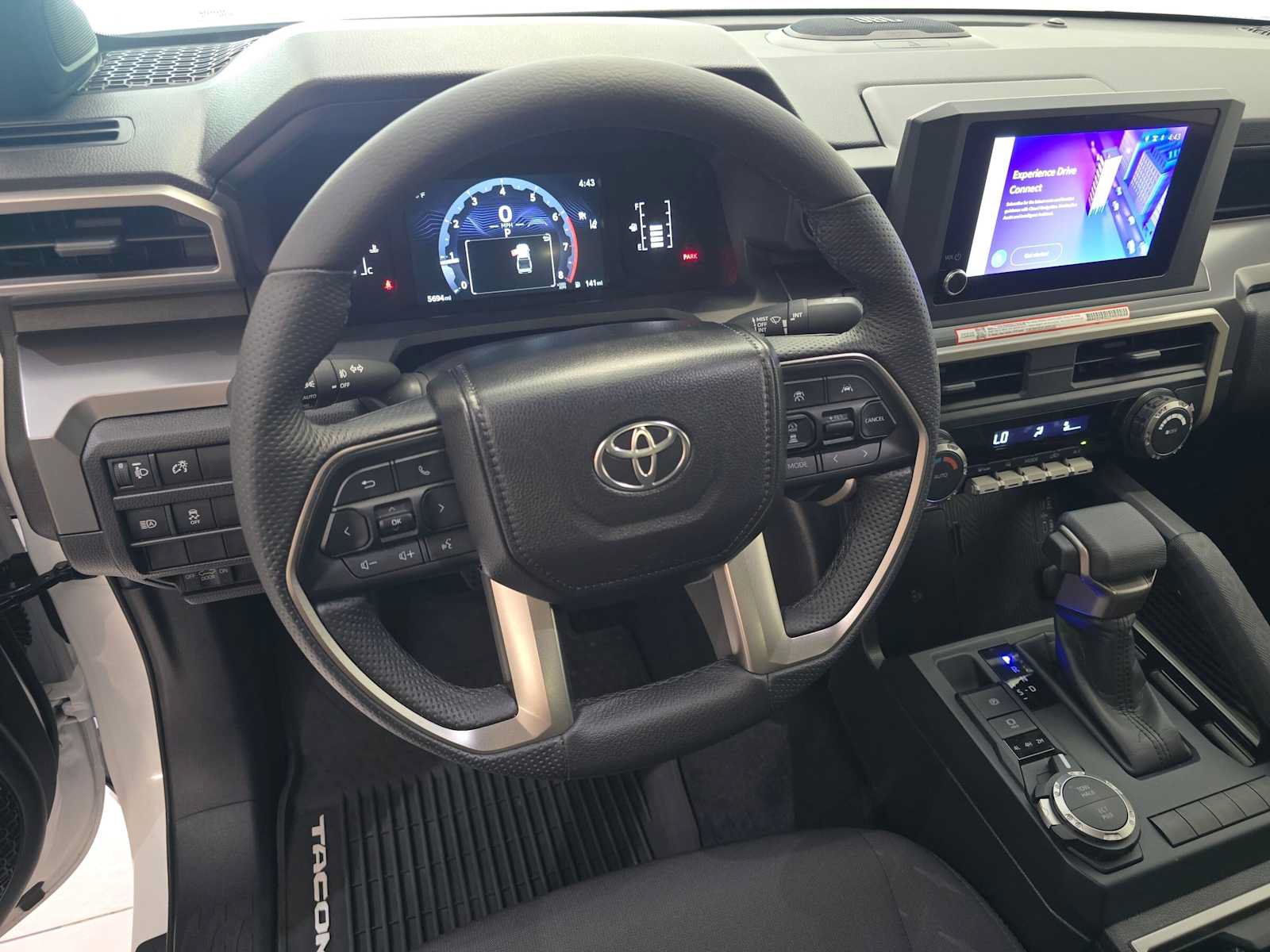 Certified 2025 Toyota Tacoma SR5 w/ SR5 Upgrade Package AWD/4WD image 2