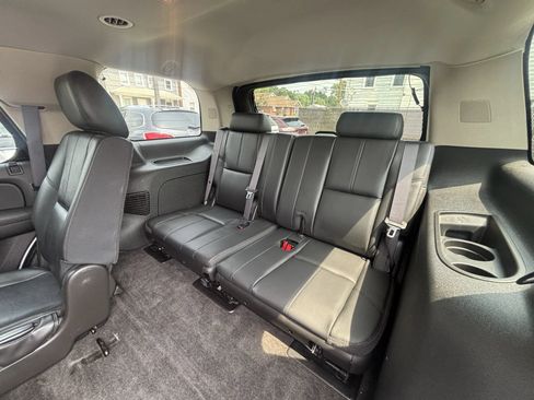 Used 2014 Chevrolet Tahoe LT w/ Luxury Package AWD/4WD image 10